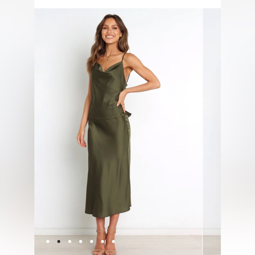 Petal & Pup Skirt - Olive